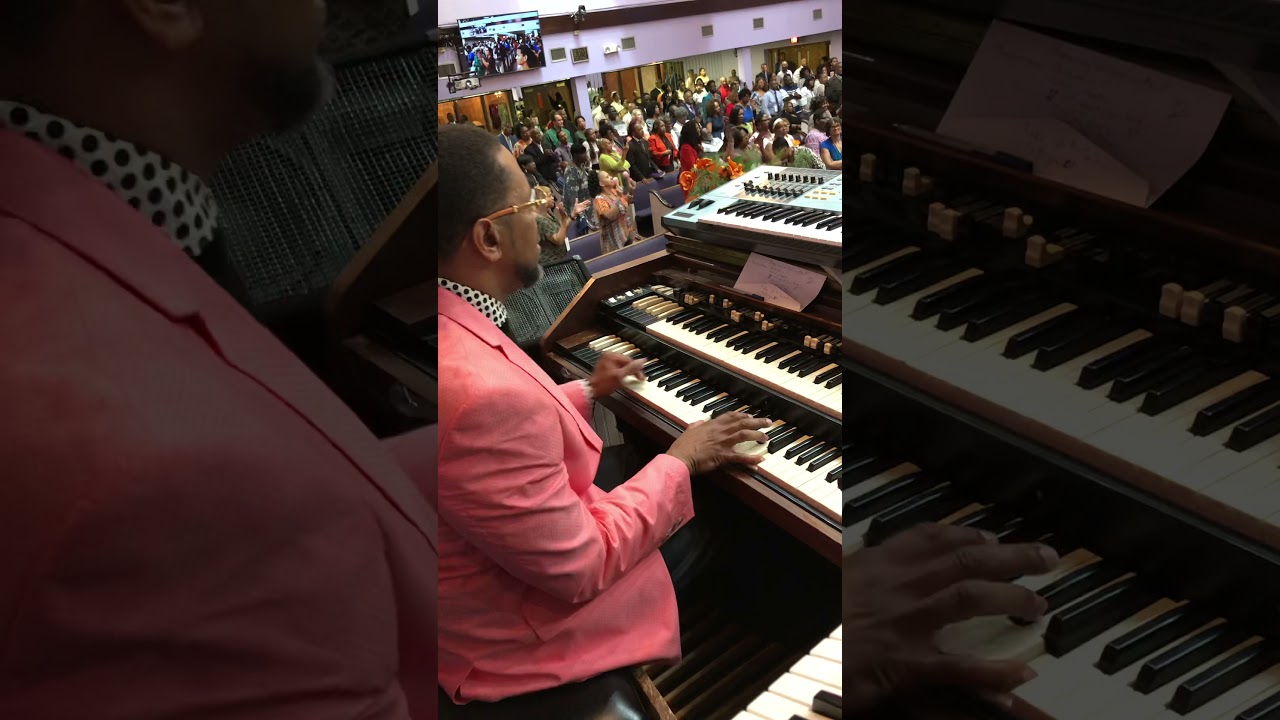 Dr. Garey Lewis Backing Bishop Marvin Sapp at Higher Ground National Convention. #HGAAA#MarvinSapp