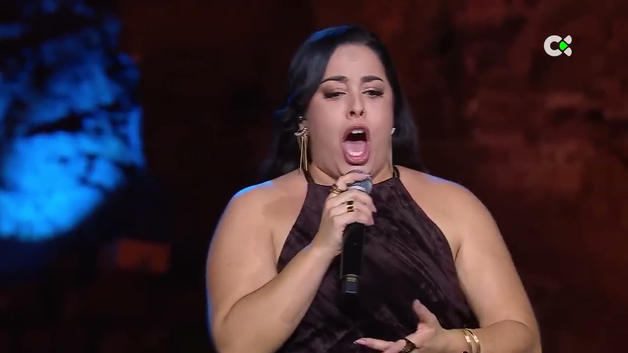Almudena Hernández “Garganta con Arena”