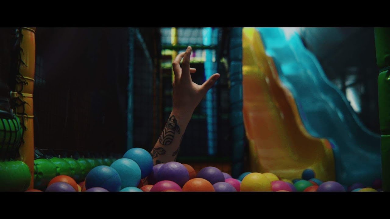 Szpaku - MOJO JOJO prod. Kubi Producent (Official Video)