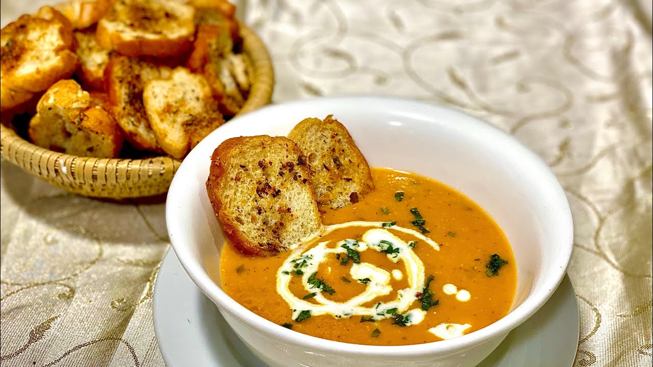 Soupe lentilles corail شربة العدس هي لي كتصلاح في هاد البرد مع الخبز المقرمش و المتبل