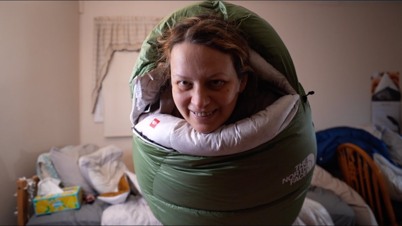 THE NORTH FACE GREEN KAZOO SLEEPING BAG TRY ON