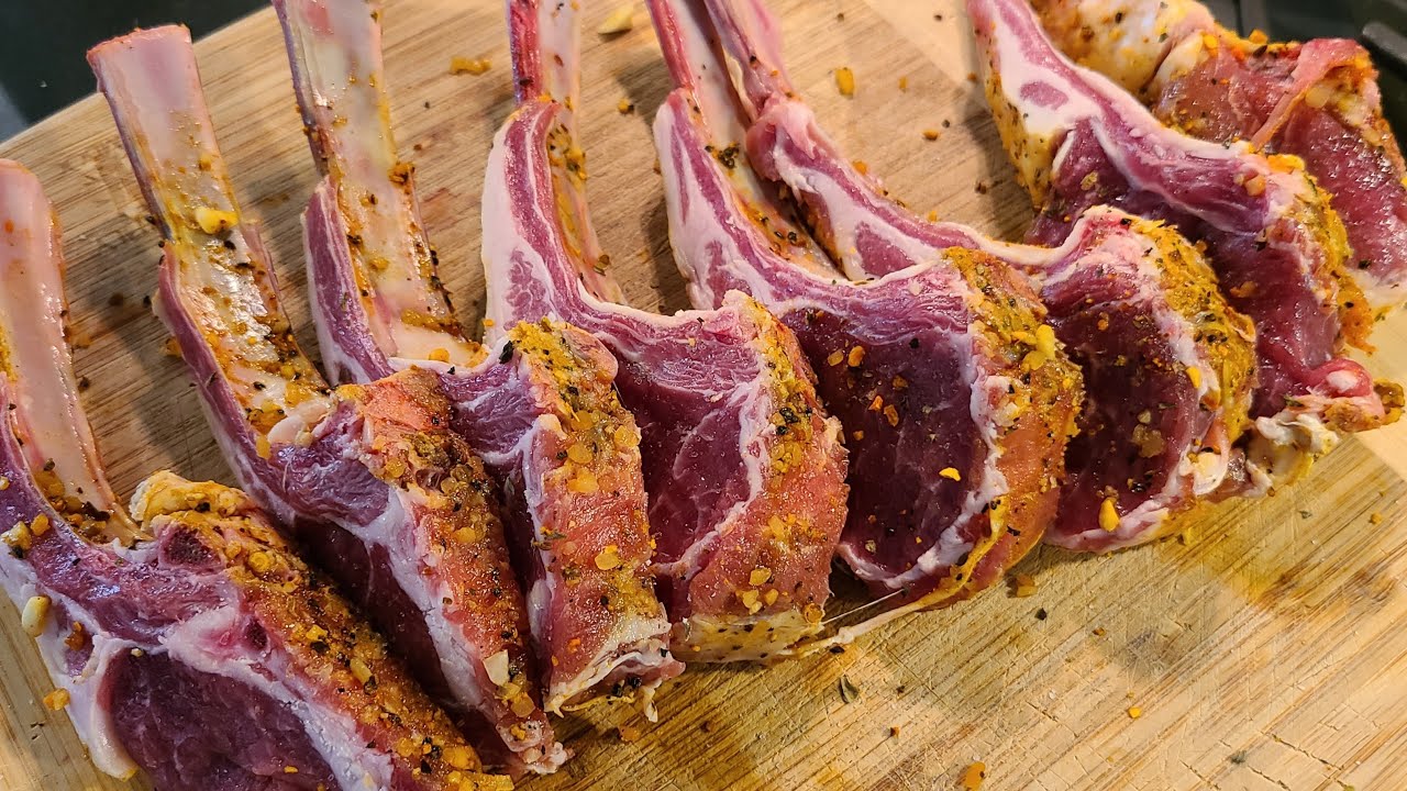 Сочные ребрышки ягненка в духовке. Rack of Lamb in oven. Съешь и еще хочется) Eat and want more...