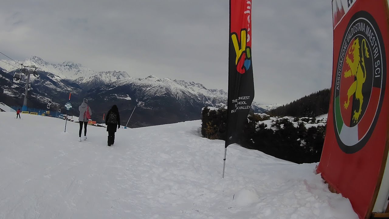 Aosta Valley - Pila - Red 9 and Black 8 from the top of Couis 1.
