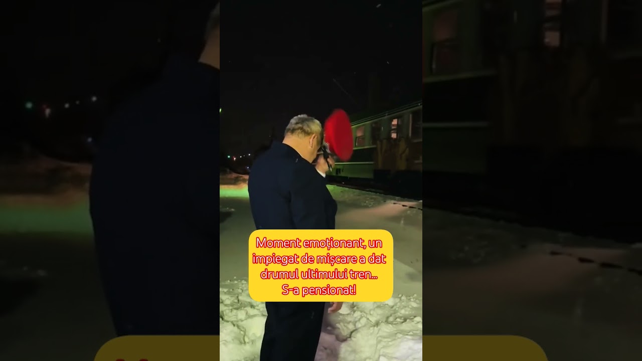 Moment emoționant, un impiegat de mișcare a dat drumul ultimului tren...      S-a pensionat!