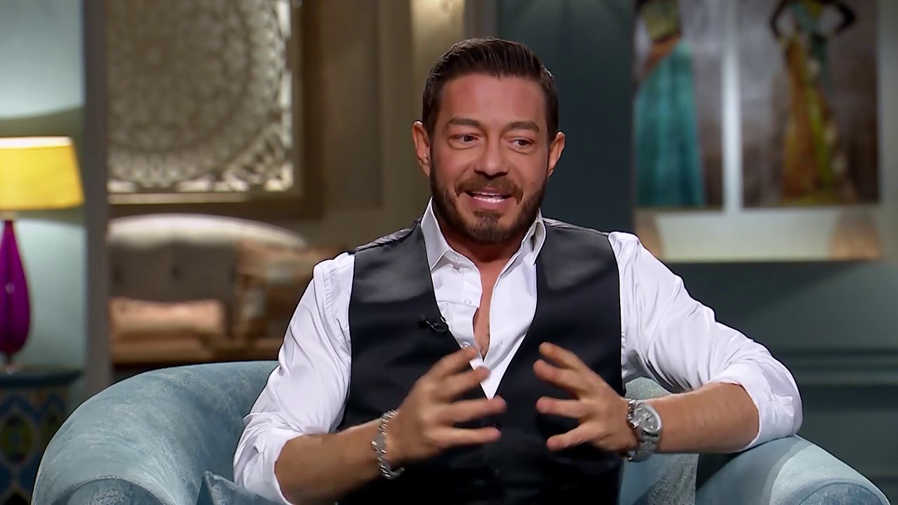 صاحبة السعادة -احمد زاهر لزوجته