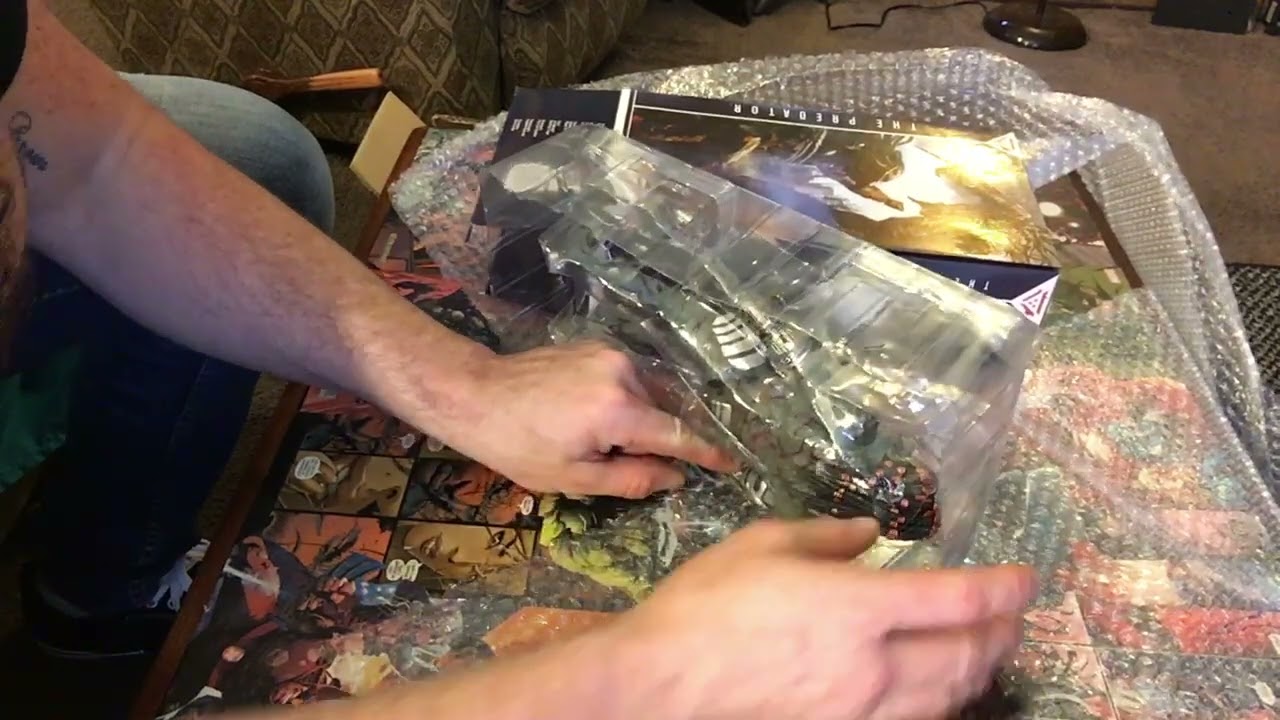 Assassin Armored Predator 2018 action figure Unboxing