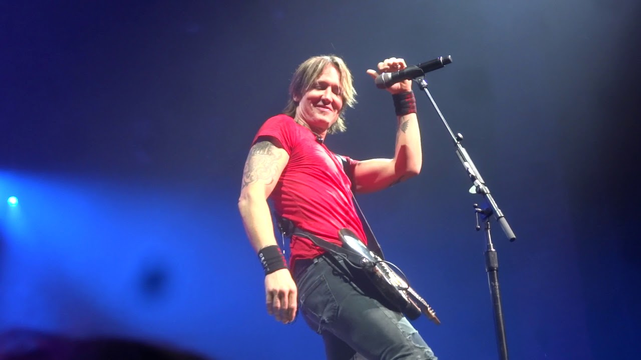 Keith Urban, Phoenix 10/4/18, Fighter