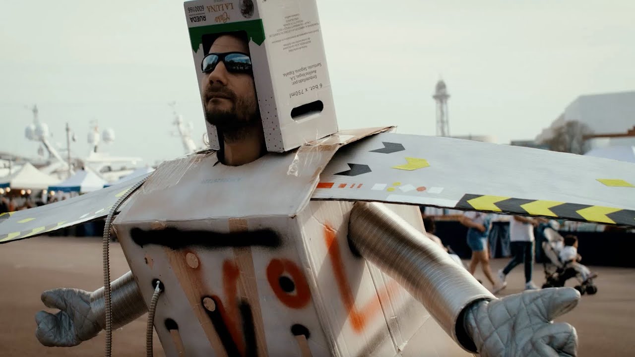OMBRA - Satélite 🚀 (Videoclip Oficial)
