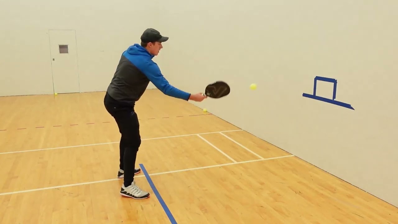 Nâng cao trình độ pickleball của bạn cùng 4 bài tập với tường