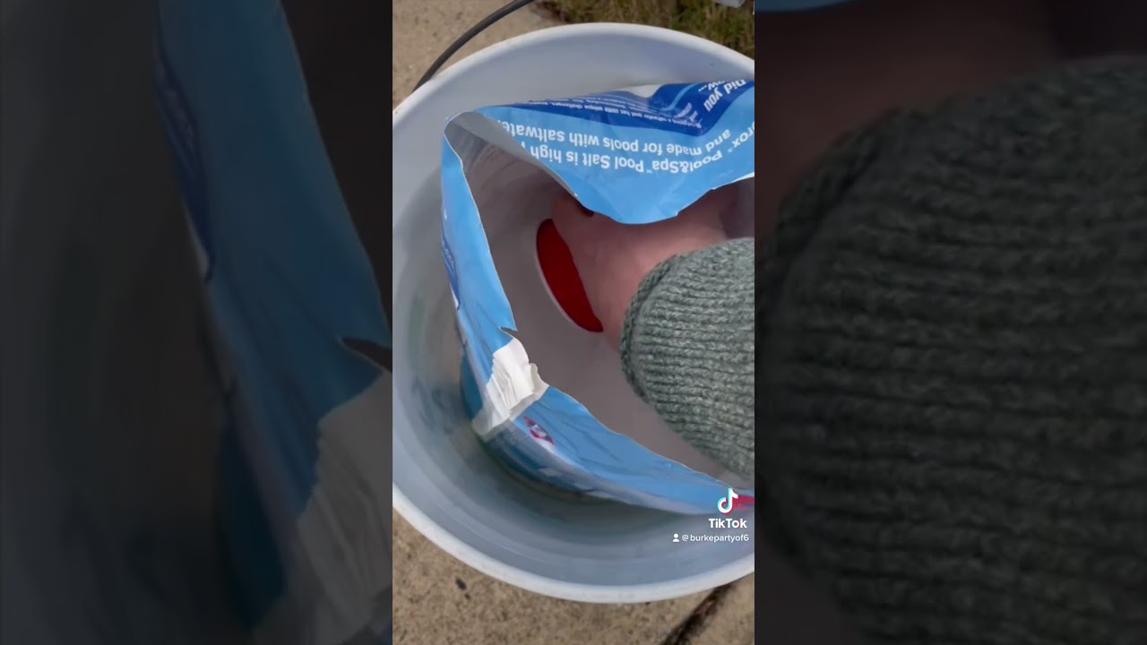 Icy walkway? If you don&rsquo;t have ice melting chemicals, you can use pool salt! #AllThingsDFW #IceStorm