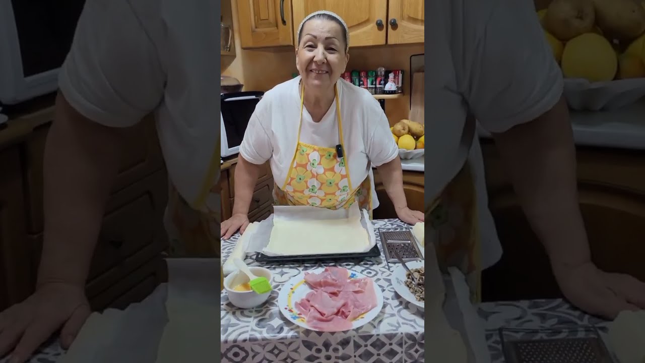 PASTA SFOGLIA RIPIENA DI PROSCIUTTO FUNGHI E MOZZ RELLA