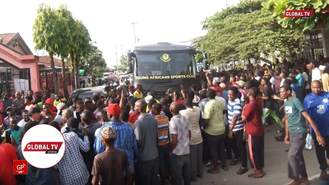 TAZAMA MSAFARA WA BASI la YANGA ULIVYOFIKA MSIBANI, NYUMBANI KWA SONSO..