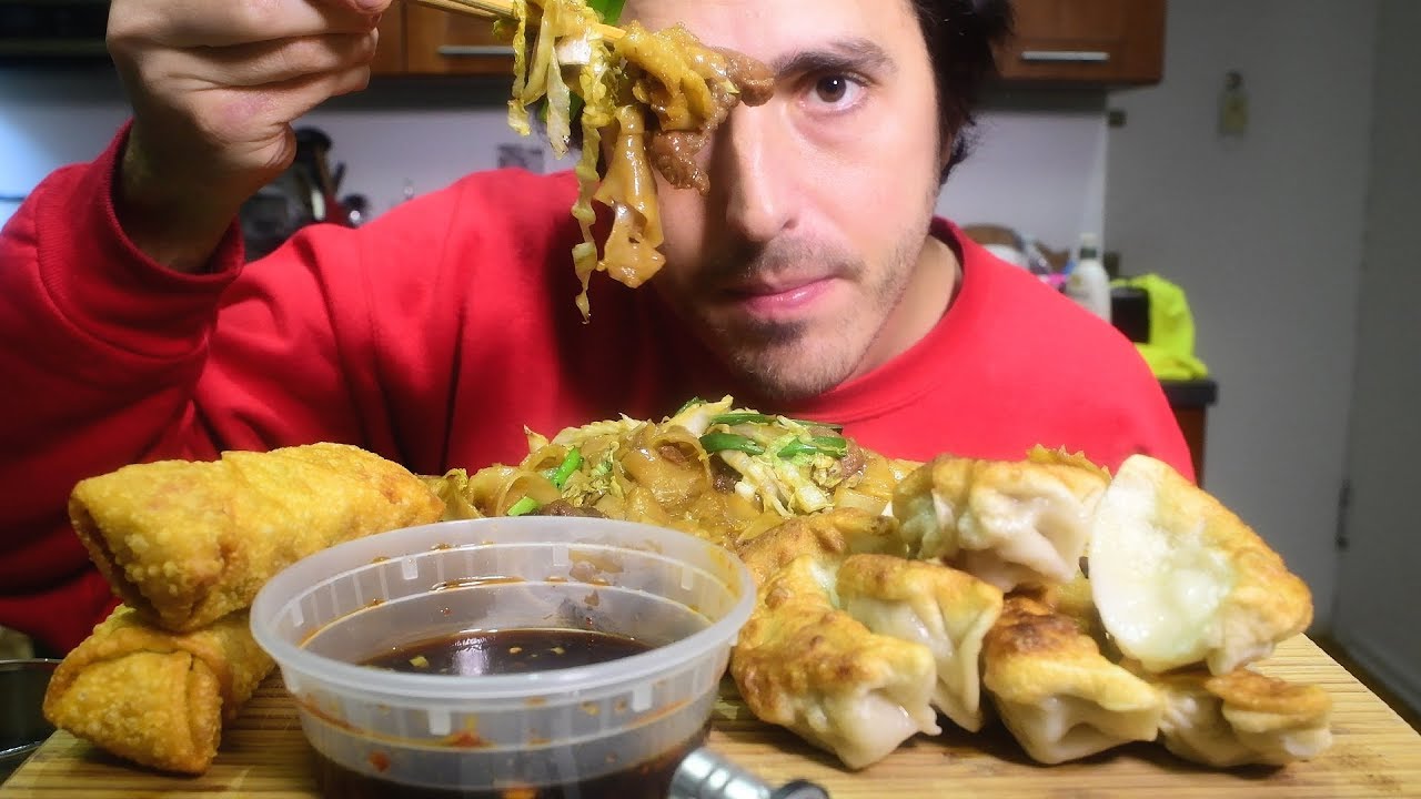 ASMR CHINESE MUKBANG FRIED DUMPLINGS + Beef Chow Fun + Egg Rolls ( Eating Sounds ) | Nomnomsammieboy