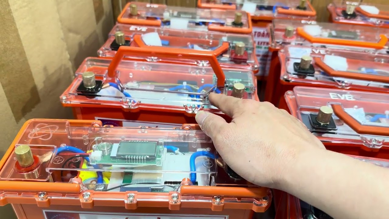 Bình Pin Lithium Kích Cá Đeo Vai Đi Thuyền Từ 30a 45a 60a 75a 105a 120a 210a 225a 300a LH 0949238666