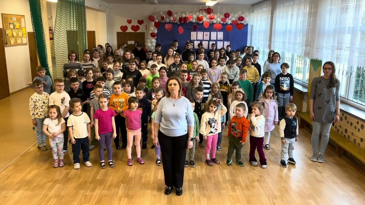 Razem dla Kornelki - Szkoła Podstawowa w Morawinie - 10 przysiadów challenge