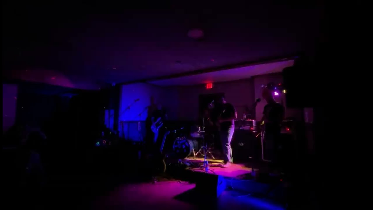 Mississippi Queen - Mountain cover by Wrench