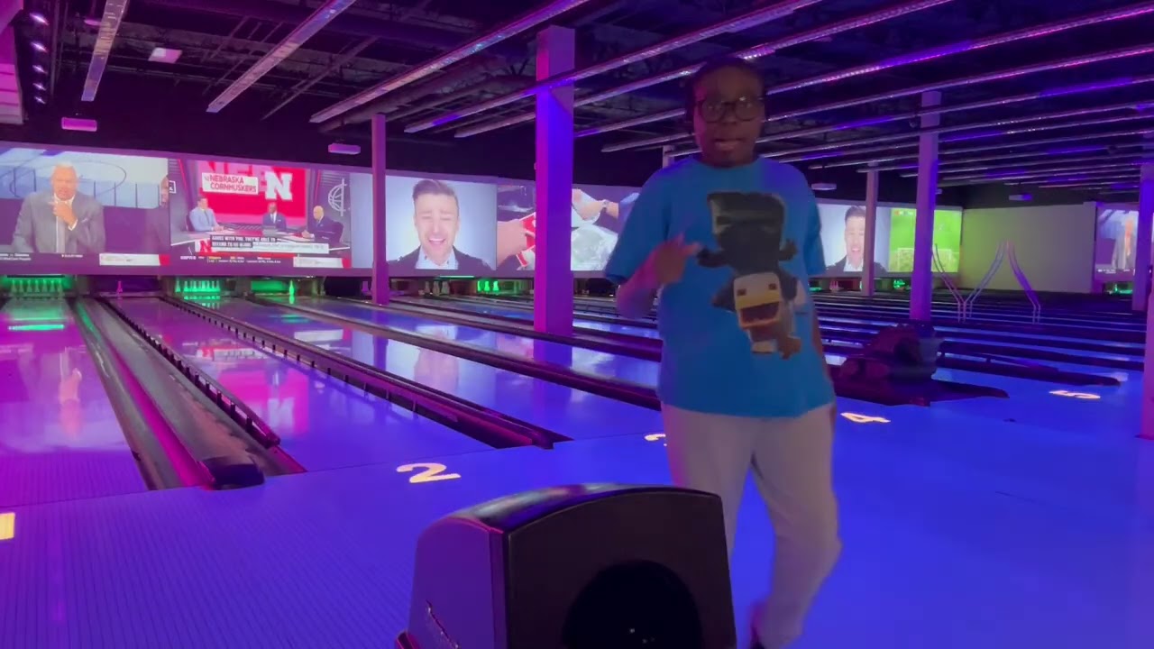 Bowling in main event 