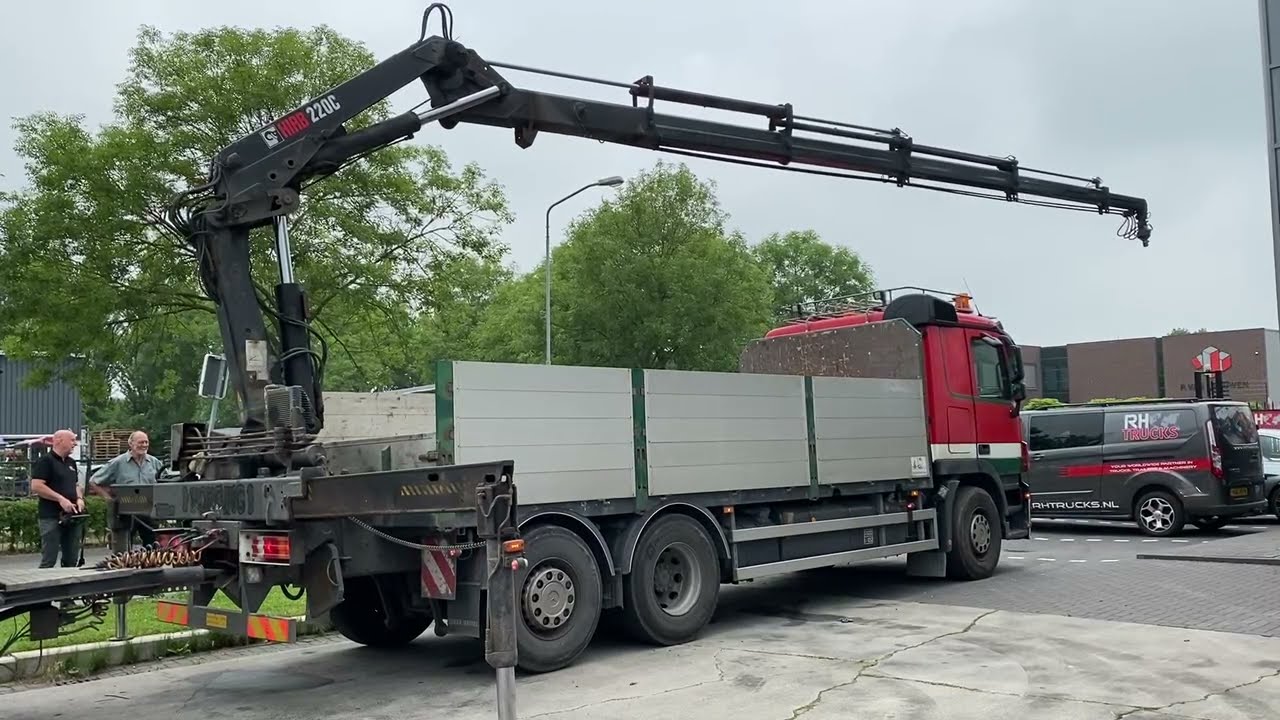 KRAANWAGEN MERCEDES ACTROS 2555 + HIAB 220C-5