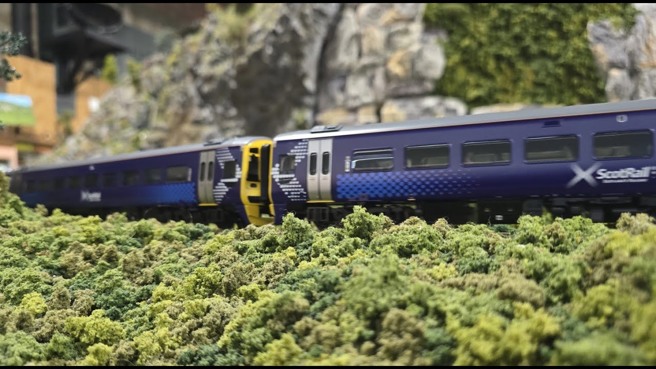OO Gauge Across the Pond: Bachmann ScotRail Class 158 DMU at South Florida Railway Museum (2.1.25)