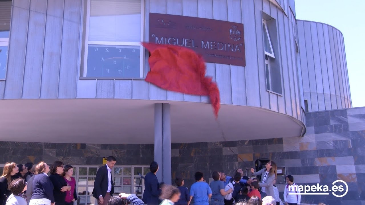 Inauguración placa colegio miguel medina Archena