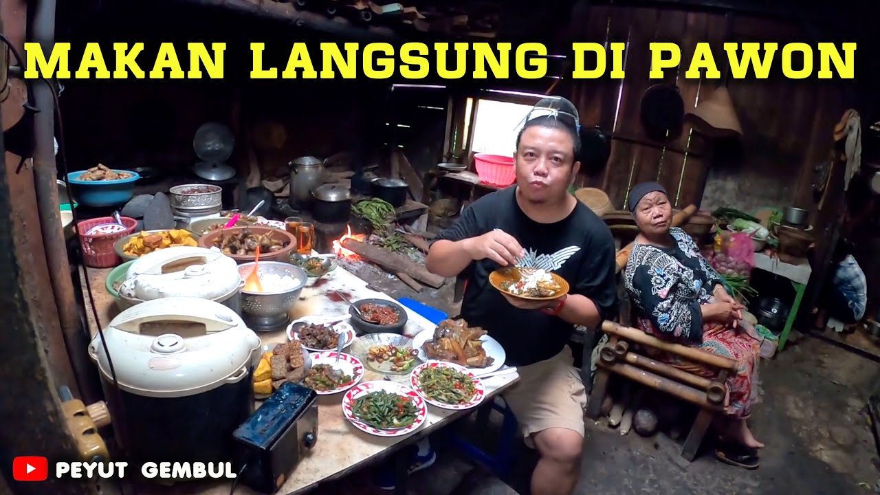 Warung Koboi, Makan Langsung di Dapur | Si Mbok Naik Haji dari Jualan Ayam Goreng sejak 1981