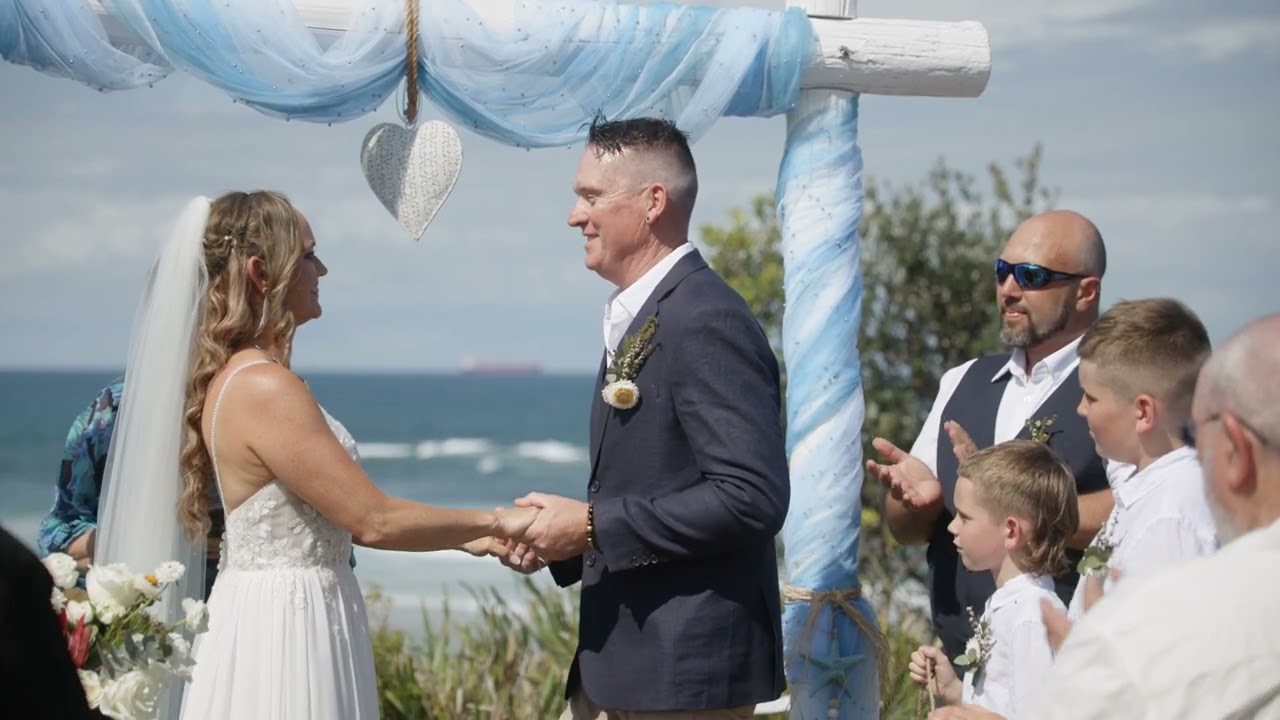 Pete & Dianne's Stunning Coastal Wedding at Caves Beach | 1st November 2024
