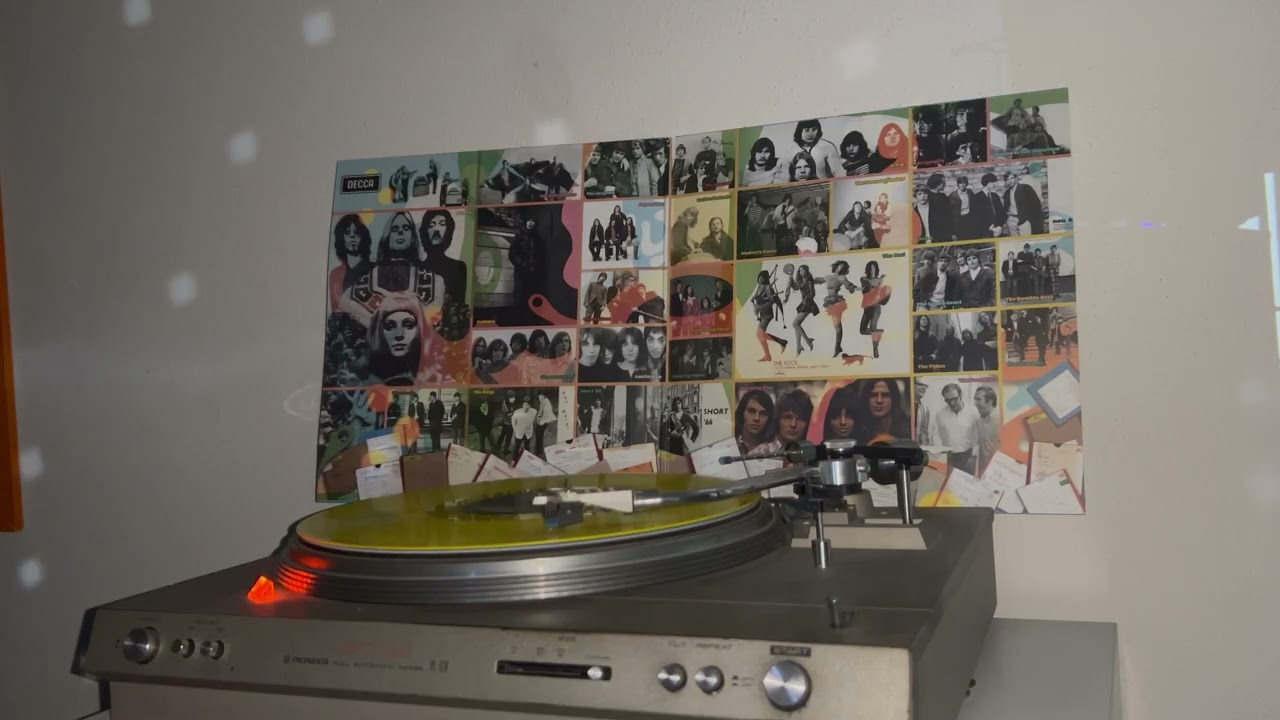 Mr Moodisc presents: Bumble Bees - Maybe Someday (1967)
