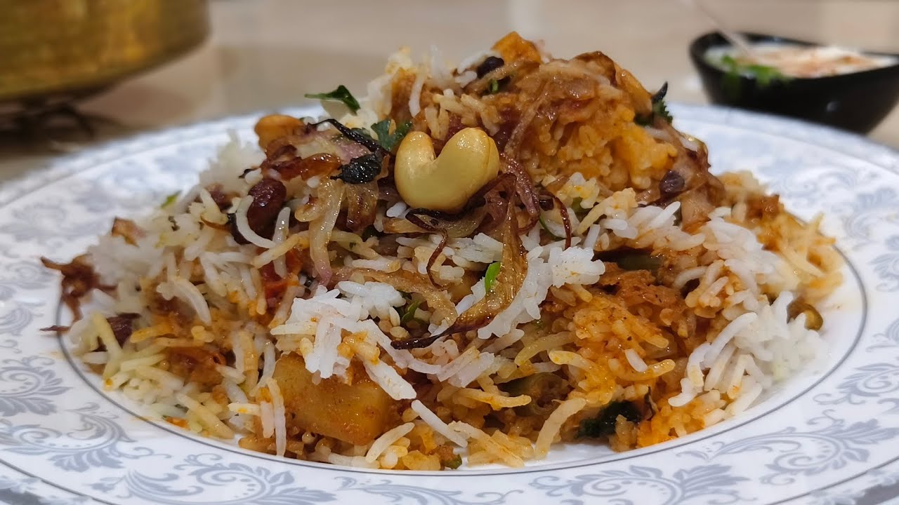 घरीच बनवा रेस्टॉरंटसारखी सुगंधी व्हेज बिर्याणी | Veg Biryani Recipe #biryani #recipe #new