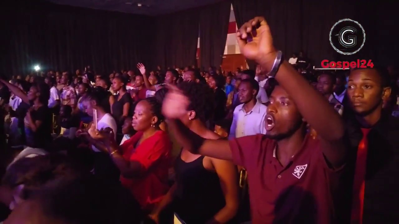 Angel Benard - Siteketei (Live Performance)