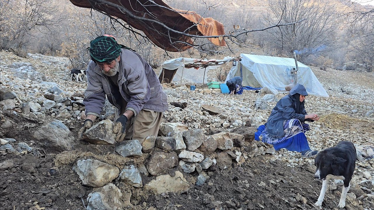 Building a dream shelter for baby goats: Jahangir's hand skills in the heart of the mountains!