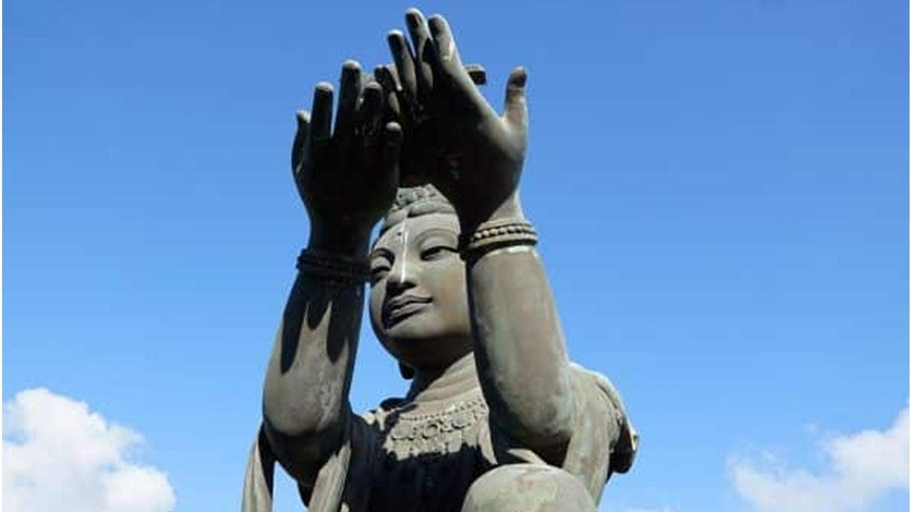 9 Buddhist Mudras You Seriously Need To Know [TUTORIAL] | BuzzFresh News