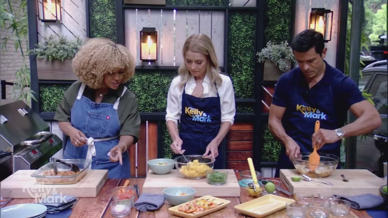 Foodfluencer Friday: The Moody Foody, Toni Chapman, Makes Shrimp Skewers With Mango Salsa