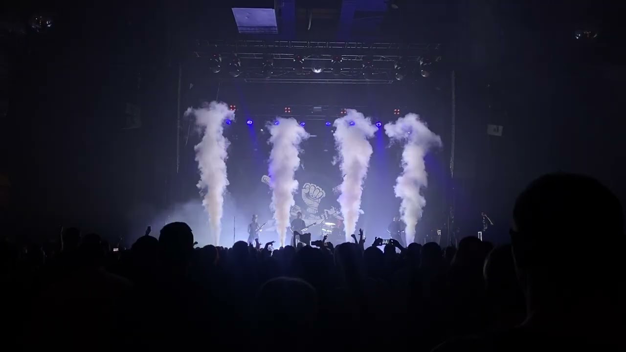 Live BASE - Москва 06.01.2026 - Б.А.У. «Люди с разных областей»
