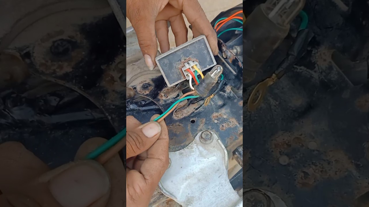 How to check battery charger without multimeter/Regulator Rectifier check kaise kare#shortvideo