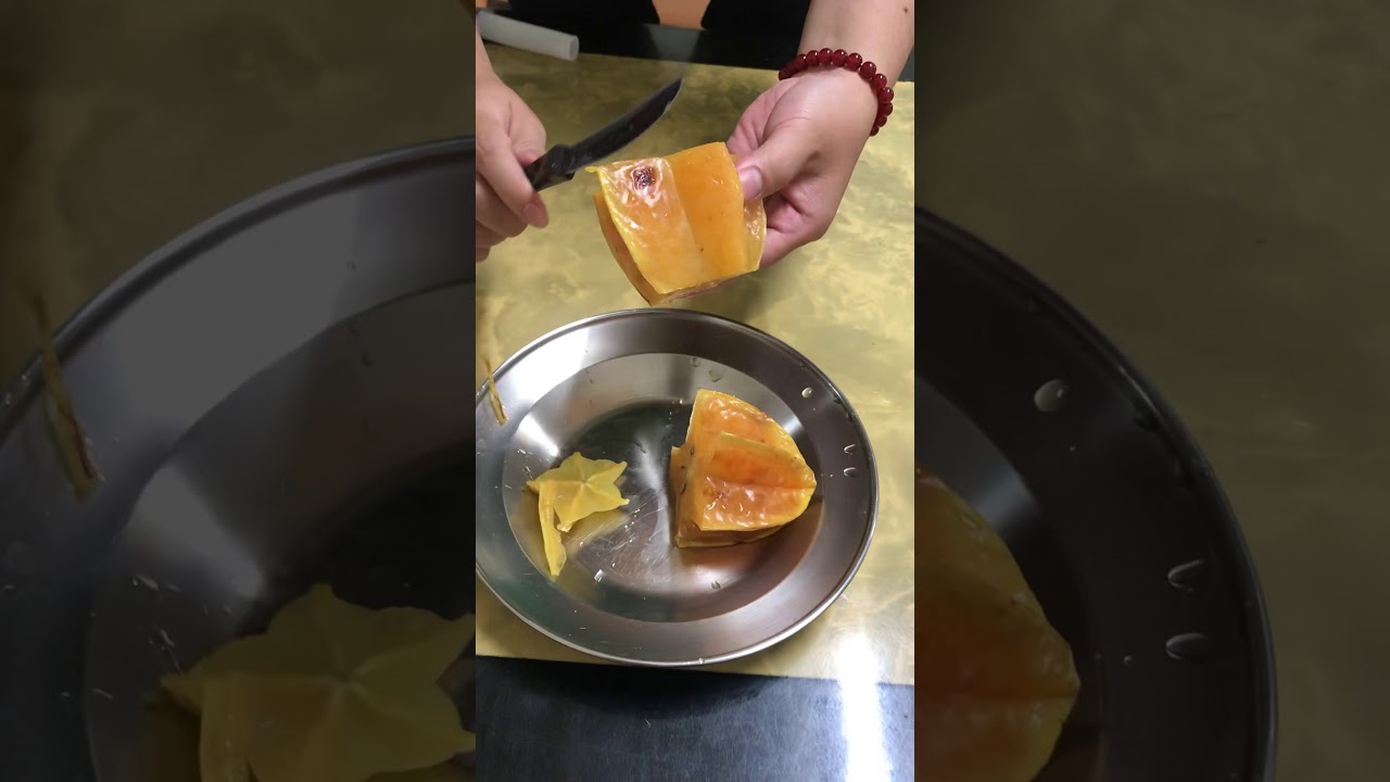 How to cut StarFruit