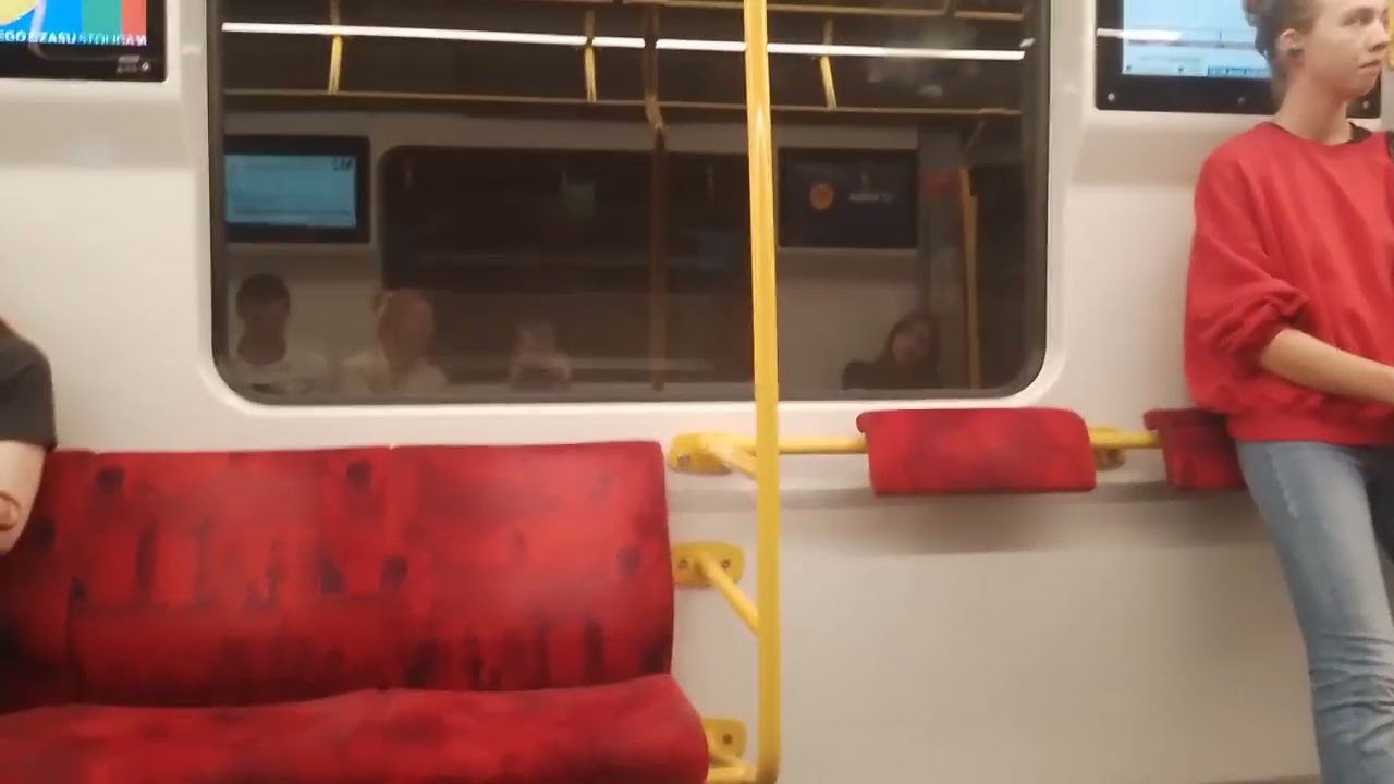 Riding Warsaw Metro (Dworzec Wileński - Bemowo)