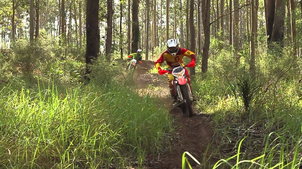 2014 Mid-Capacity Enduro Bike Shootout: 300cc vs 350cc vs 400cc - Transmoto