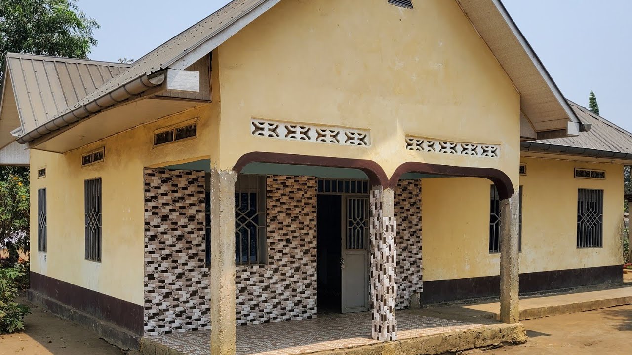 Yalelo yasika, 20/20m, à 45 000$ discutable. Menkao Centre, C/de Maluku. Contact +243 904090121