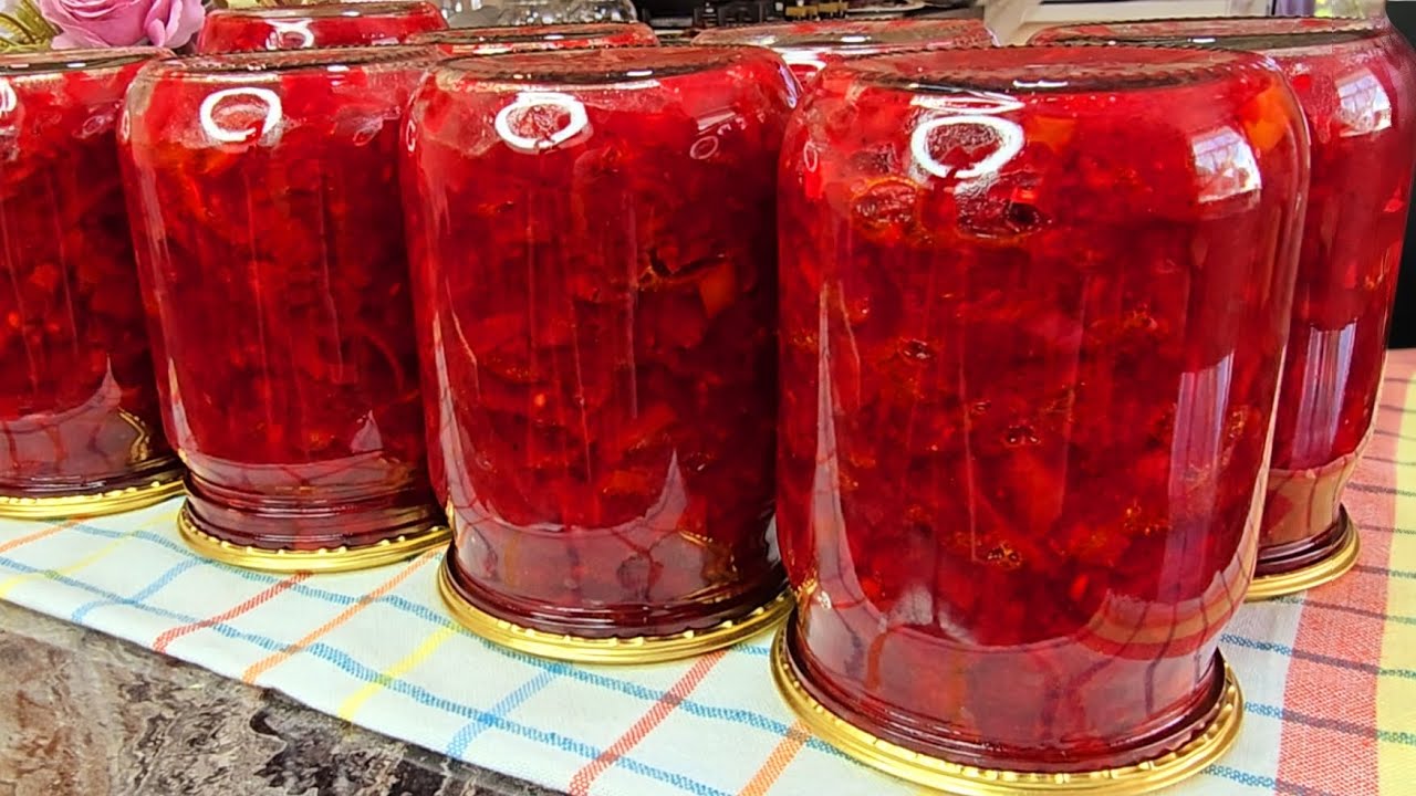 Зимой пальчики оближешь! Борщ на зиму делаю только так! Вкусная заправка для борща на зиму