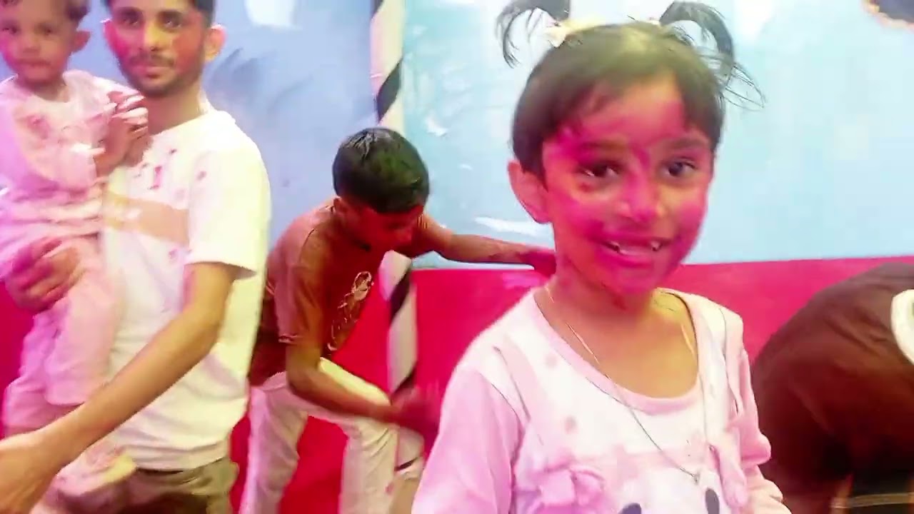 বিয়ে বাড়িতে আজ  রংয়ের🫟 ঝড়