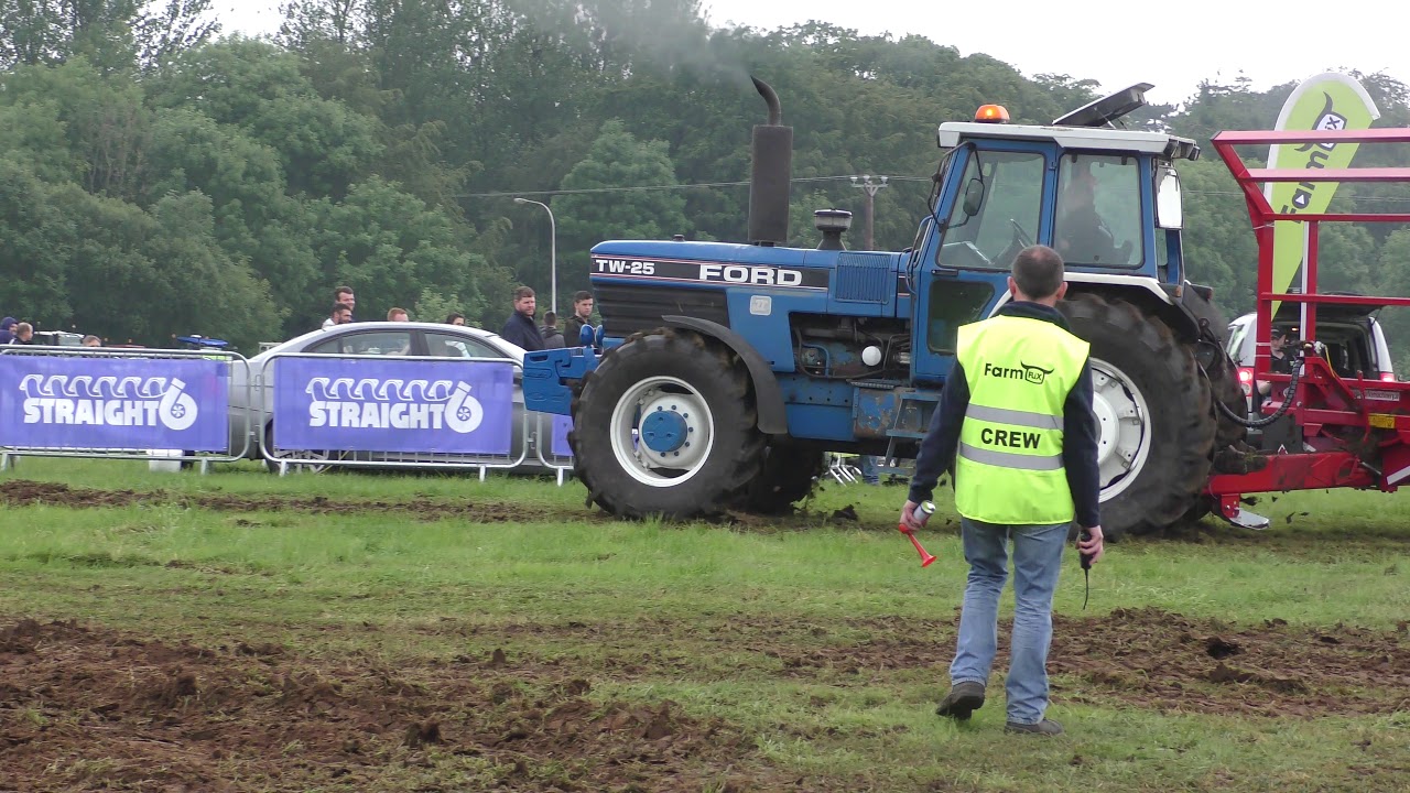 FORD TW 25 vs NEW HOLLAND 6080