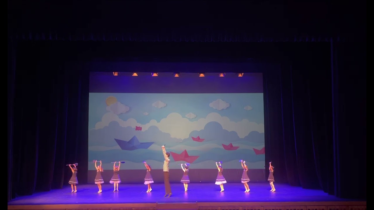 Barquito de cáscara de nuez ballet infantil 1
