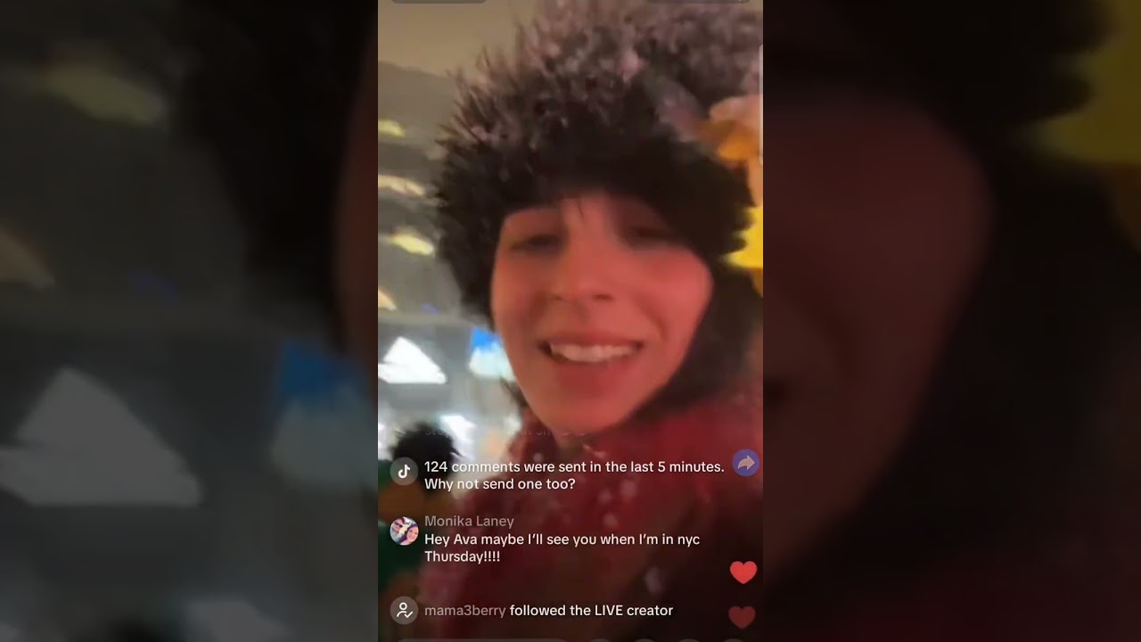 BB27 Ava some of her tiktok live, walking through some parts of NY 22/02/26