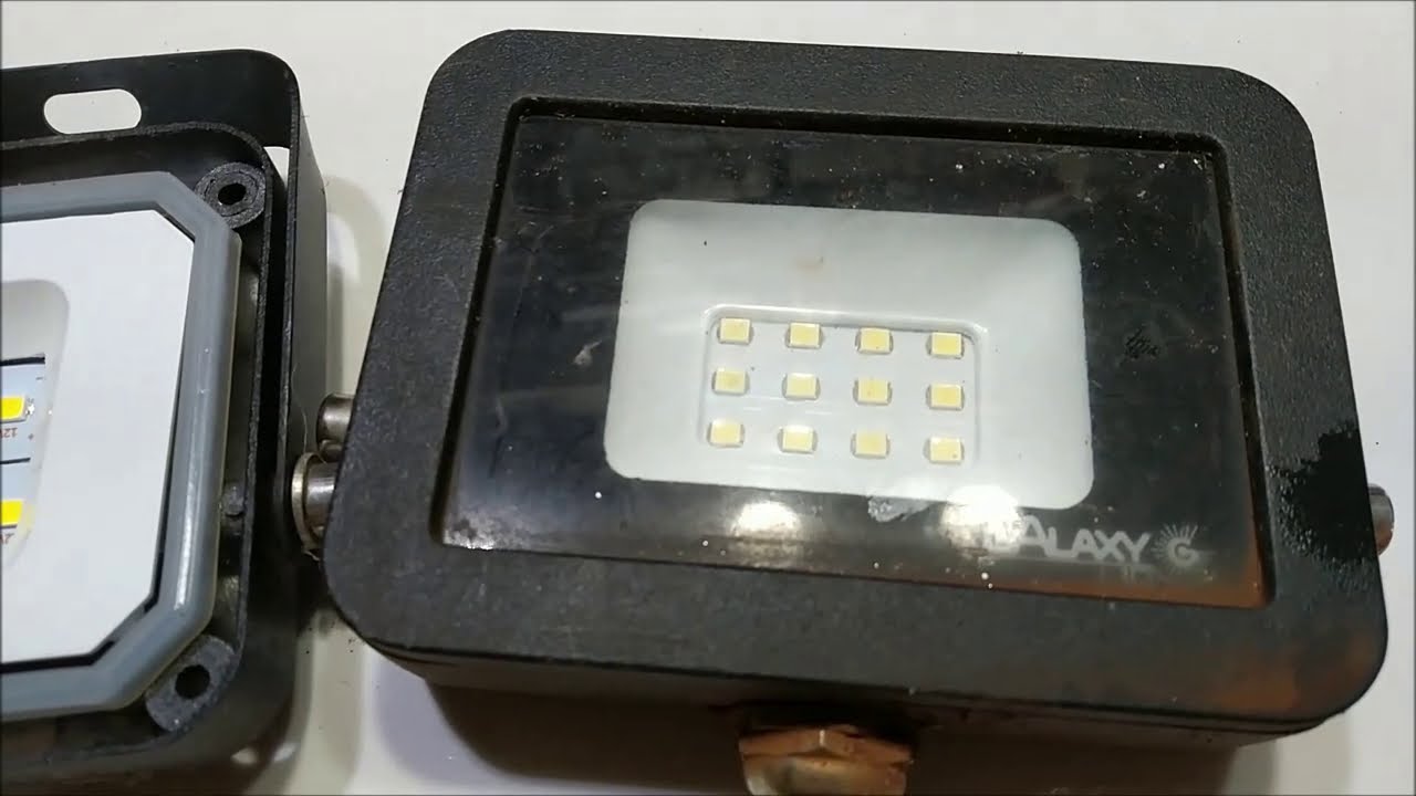 Refletor Led Queimado 127/220V CA em 12v DC, com fita de Led.