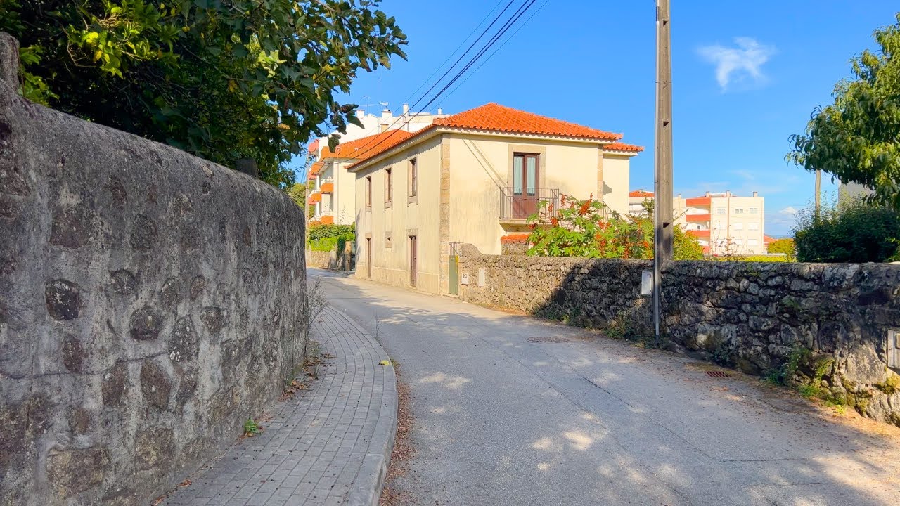 Walking Through the Parishes from Meadela to Santa Marta de Portuzelo | Viana do Castelo, Portugal