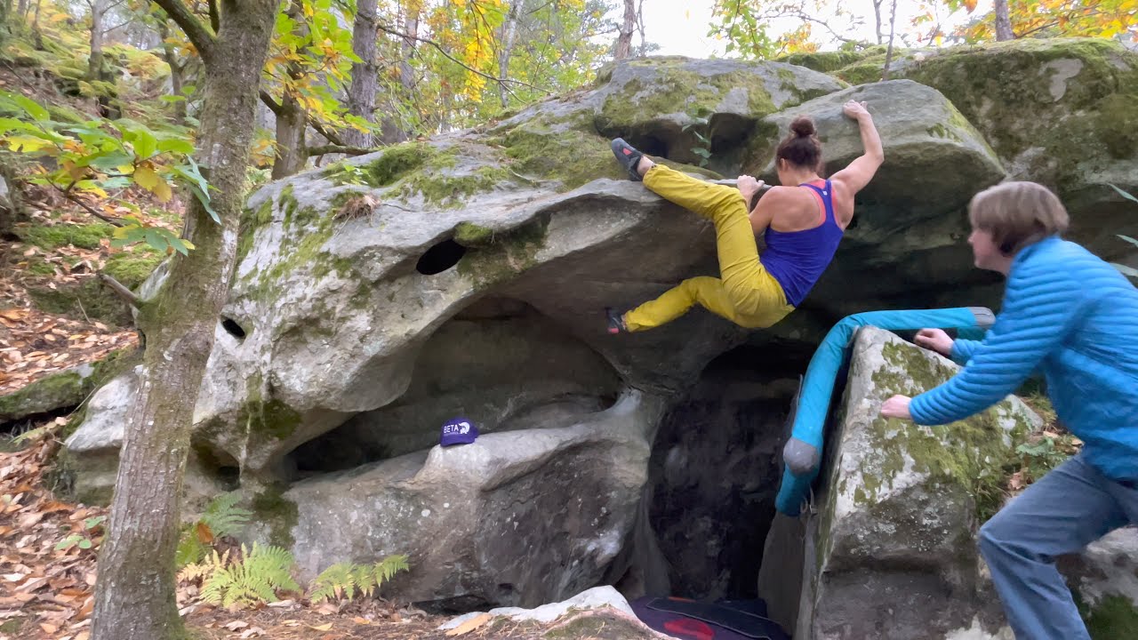 Le Toit Tendu (assis)(Fb 7a) - Rocher des Souris - Fontainebleau