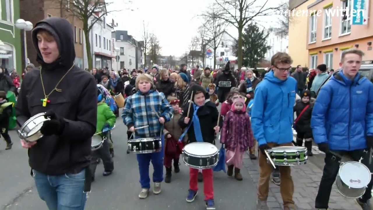 Witten-Stockum: Rosenmontagszug 2013  (1. Teil: Harkortschule - Kath. St. Maximilian-Kolbe-Gemeinde)