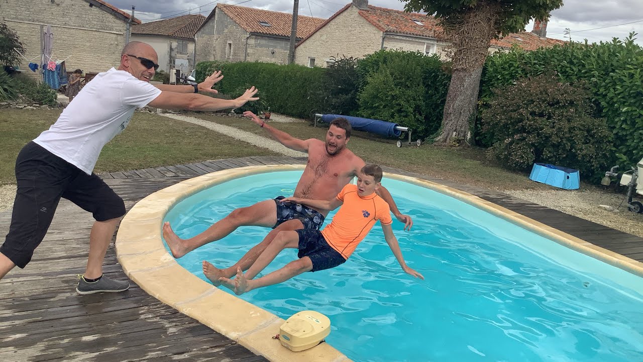 Family swimming pool wrestling match with uncle Brent (south of France) 🇫🇷