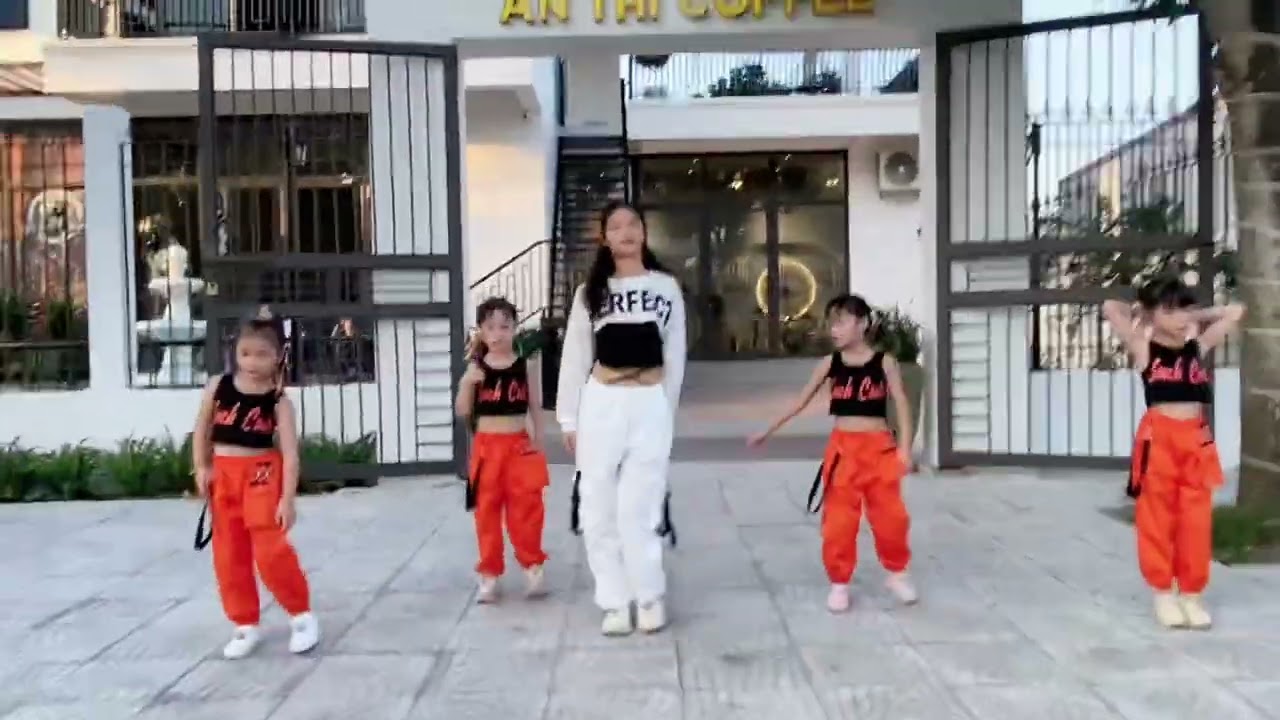 THE NEXT EPISODE HOT TIKTOK REMIX/ Choreo by Trang Le abaila/ Team cô Hằngg