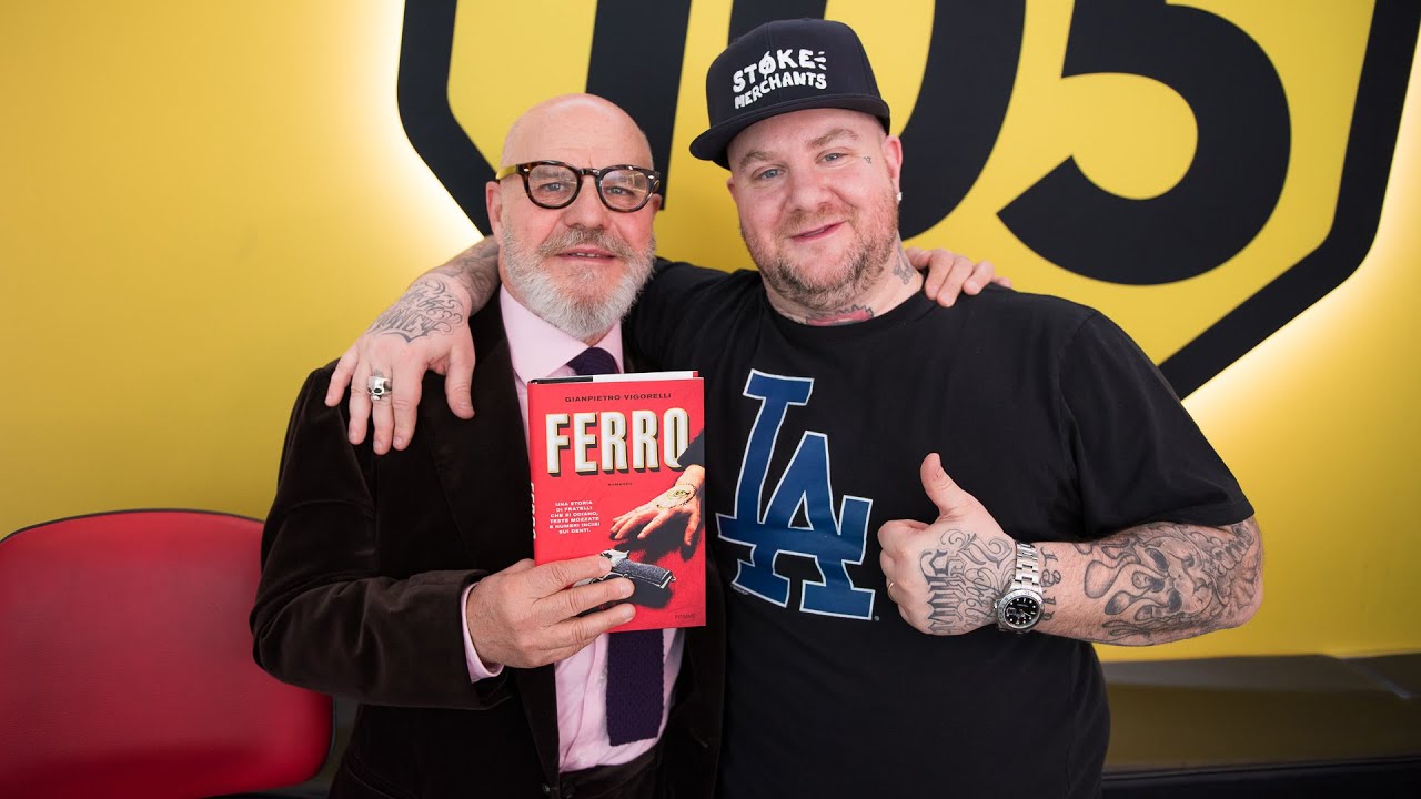 Jake La Furia e Gianpietro Vigorelli a 105 Friends per presentare il libro 